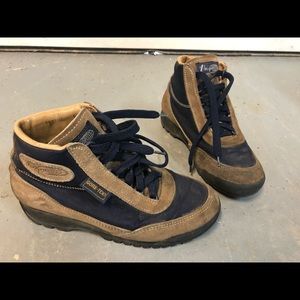 Woman work boots 🥾